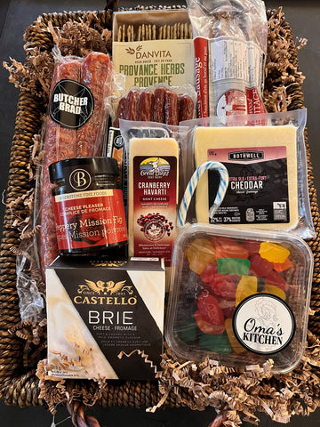 Festive Baskets Filled with Holiday Magic